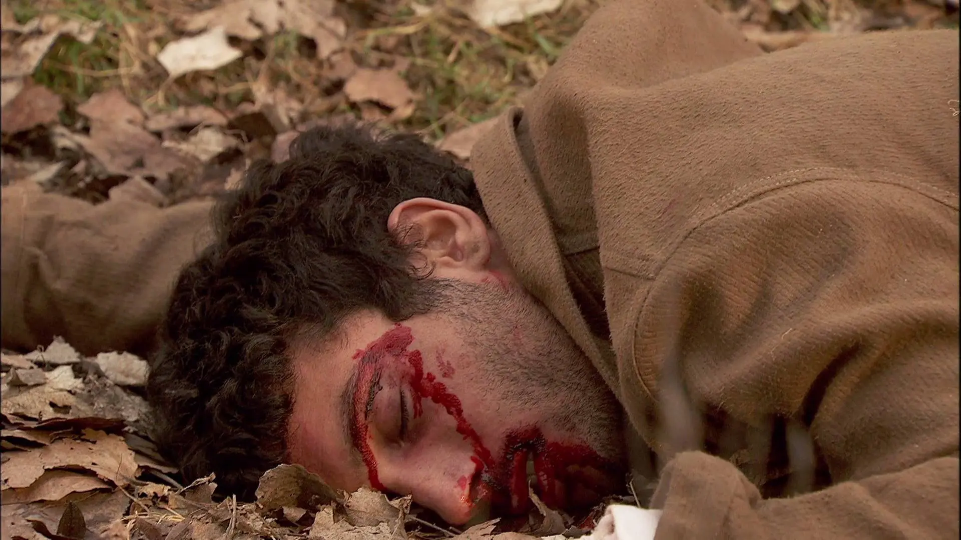 Juan recibe una fuerte paliza por orden de Francisca: &iquest;ha muerto el joven Casta&ntilde;eda?