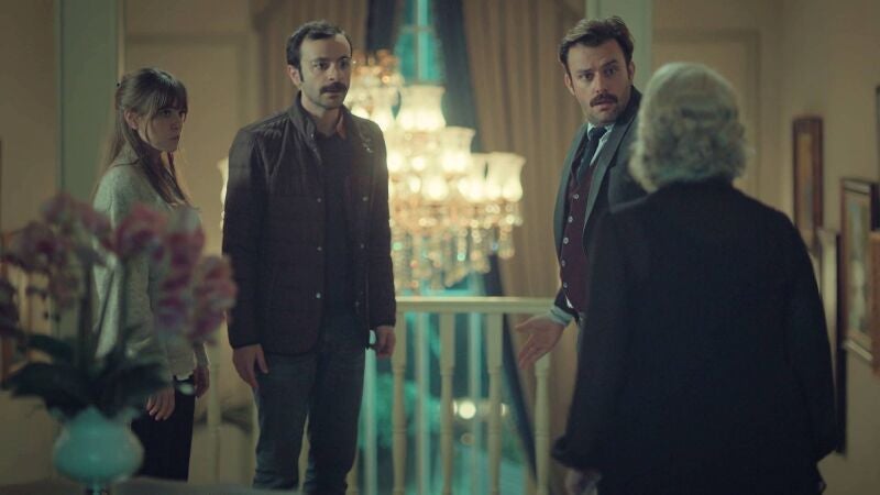 El enfado monumental de Fikret al ver que la cuna de su hija está en la habitación de Süreyya 