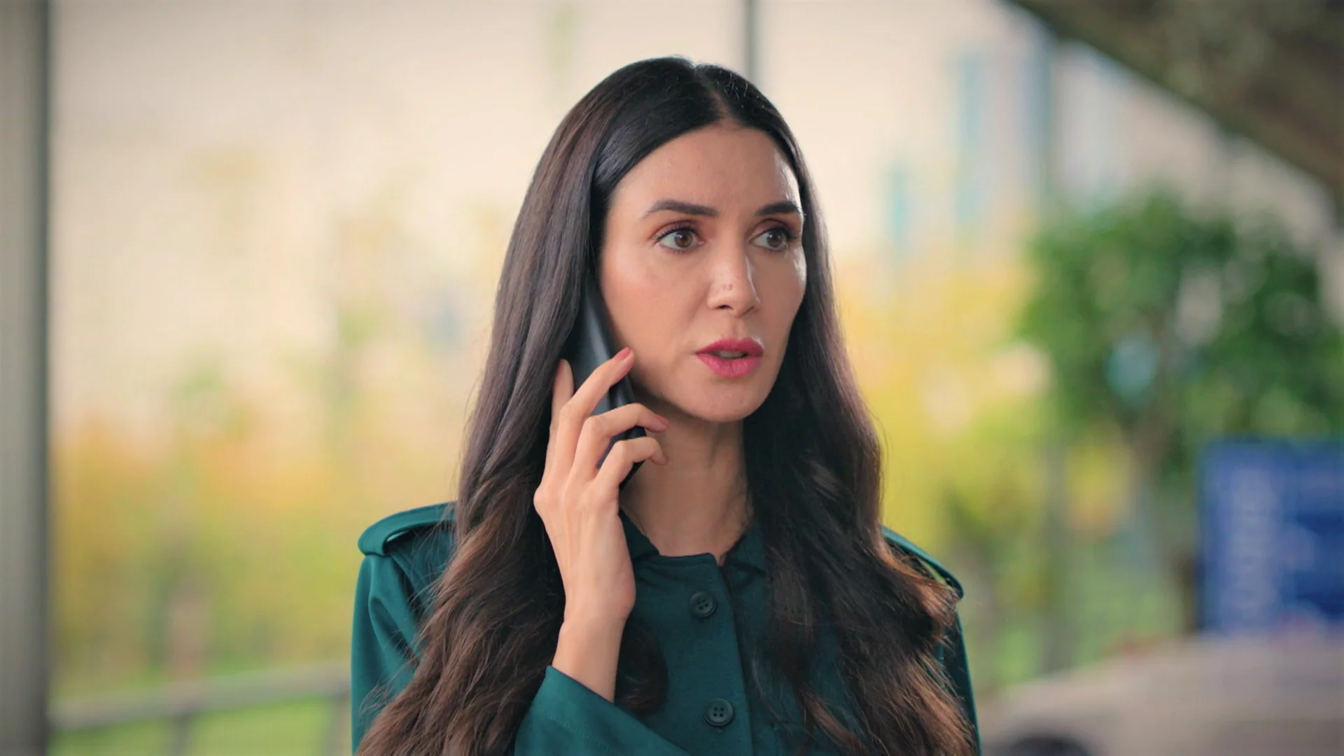 Ayla avisa a Suzan de que su marido podría estarle siendo infiel… ¿abrirá por fin los ojos?