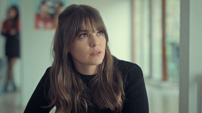 Hay algo en los planes de Can que empieza a hacer sospechar a Süreyya