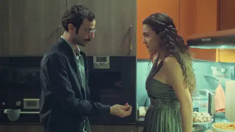 Osma no puede vivir sin Burku: "Te necesito más de lo que crees" Osma no puede vivir sin Burku: "Te necesito más de lo que crees"