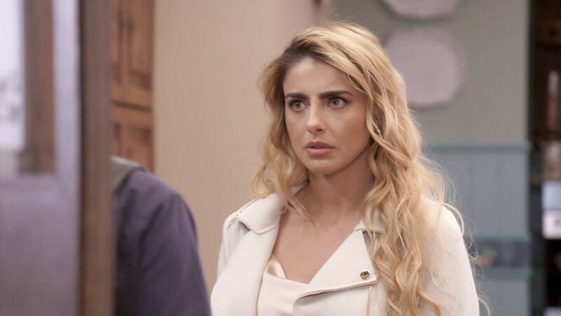 Sara descubre una versión de su padre que su madre le ha estado ocultando