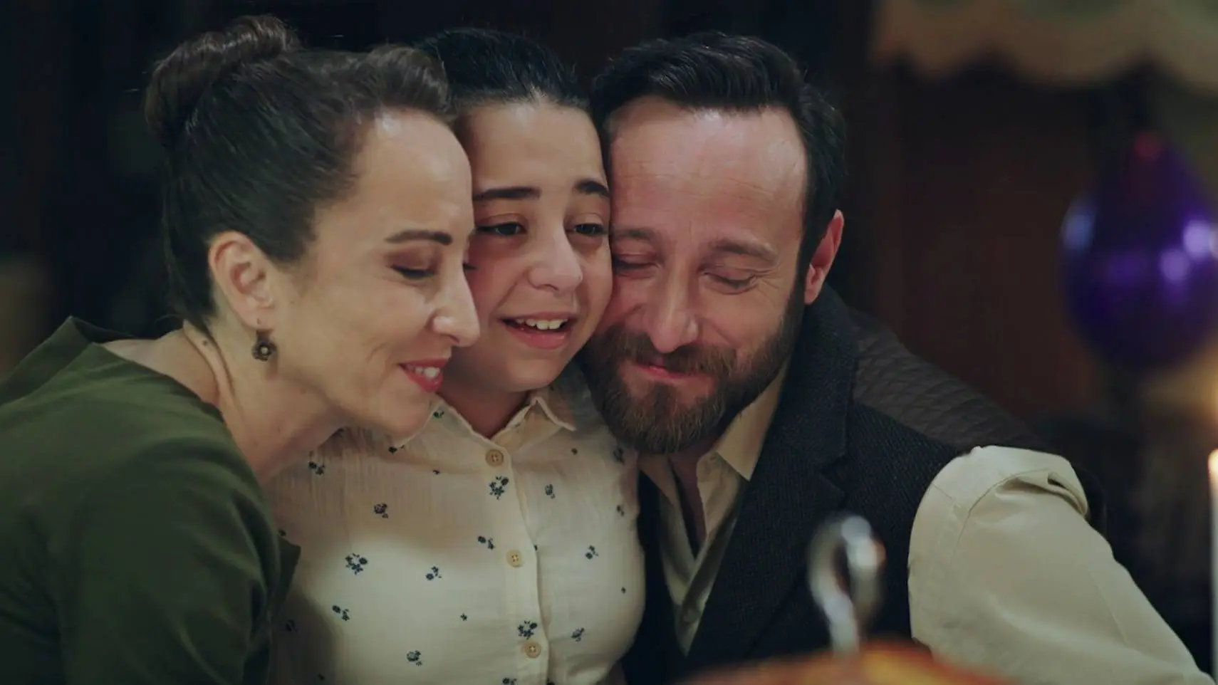 Mahinur y Metin toman una decisión muy importante sobre Melissa que podría cambiar la vida de la pequeña para siempre Mahinur y Metin toman una decisión muy importante sobre Melissa que podría cambiar la vida de la pequeña para siempre