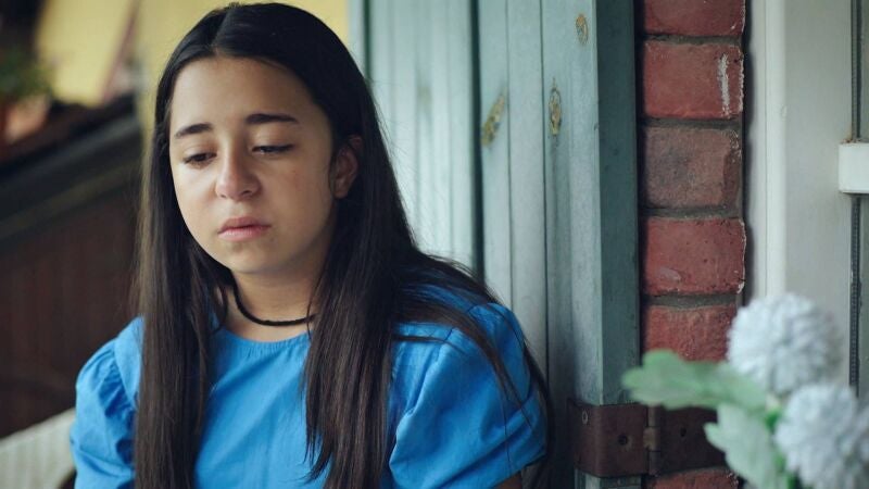 Melissa está desolada tras haber roto su amistad con Defne