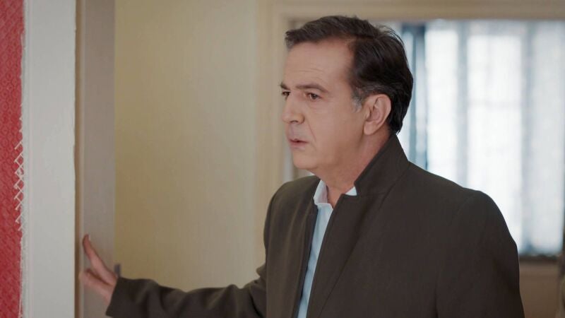 Todas las claves del incendio en la gala benéfica: Kenan es un testigo muy valioso y paga un alto precio por ello 