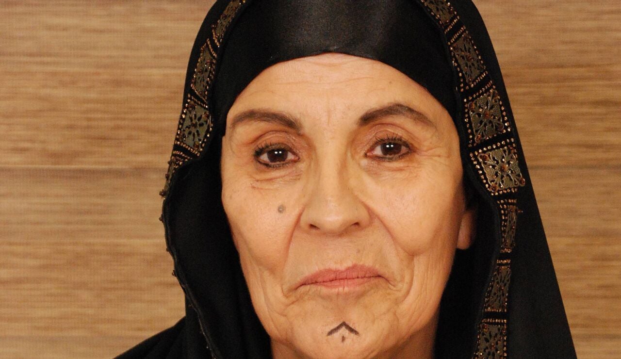 Nujin es la matriarca de la familia Kirman y es una mujer muy fr&iacute;a y conservadora