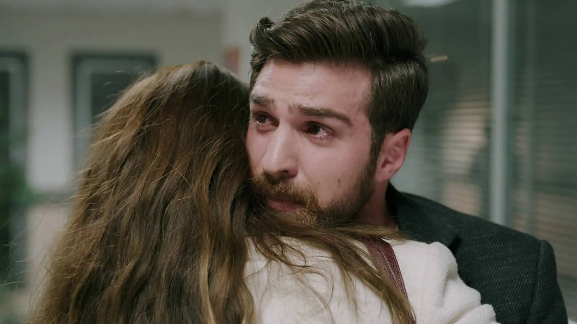 Iskender, abrumado por la traición de Çicek Iskender, abrumado por la traición de Çicek