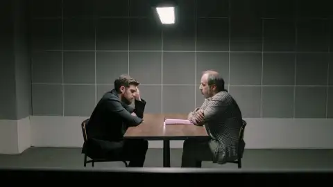 Iskender se declara culpable de los delitos que se le imputan para conseguir el perdón de Çicek Iskender se declara culpable de los delitos que se le imputan para conseguir el perdón de Çicek