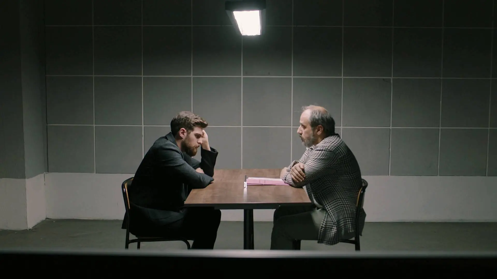 Iskender se declara culpable de los delitos que se le imputan para conseguir el perdón de Çicek Iskender se declara culpable de los delitos que se le imputan para conseguir el perdón de Çicek