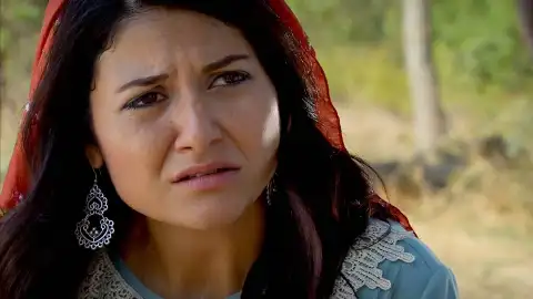 Berfin propone a Ferman huir con ella Berfin propone a Ferman huir con ella