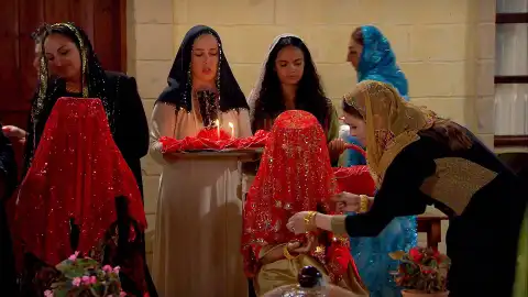 Comienzan los preparativos para la doble boda de Zehra y Ali y Berfin y Ferman Comienzan los preparativos para la doble boda de Zehra y Ali y Berfin y Ferman