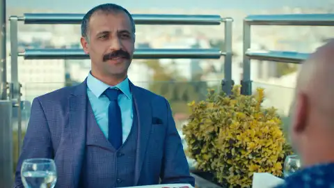 Kenan, amigo de Alpay Melek