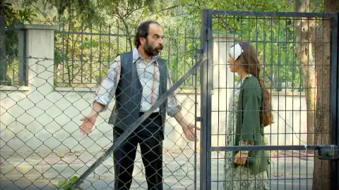 Un delincuente muy peligroso de Estambul intenta engañar a Zehra Un delincuente muy peligroso de Estambul intenta engañar a Zehra