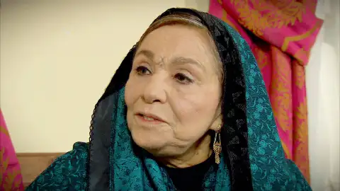 Nujin quiere que su hijo Cemal recupere la memoria Nujin quiere que su hijo Cemal recupere la memoria