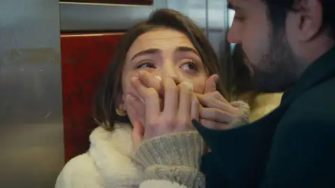 Adnan secuestra a Defne Adnan secuestra a Defne