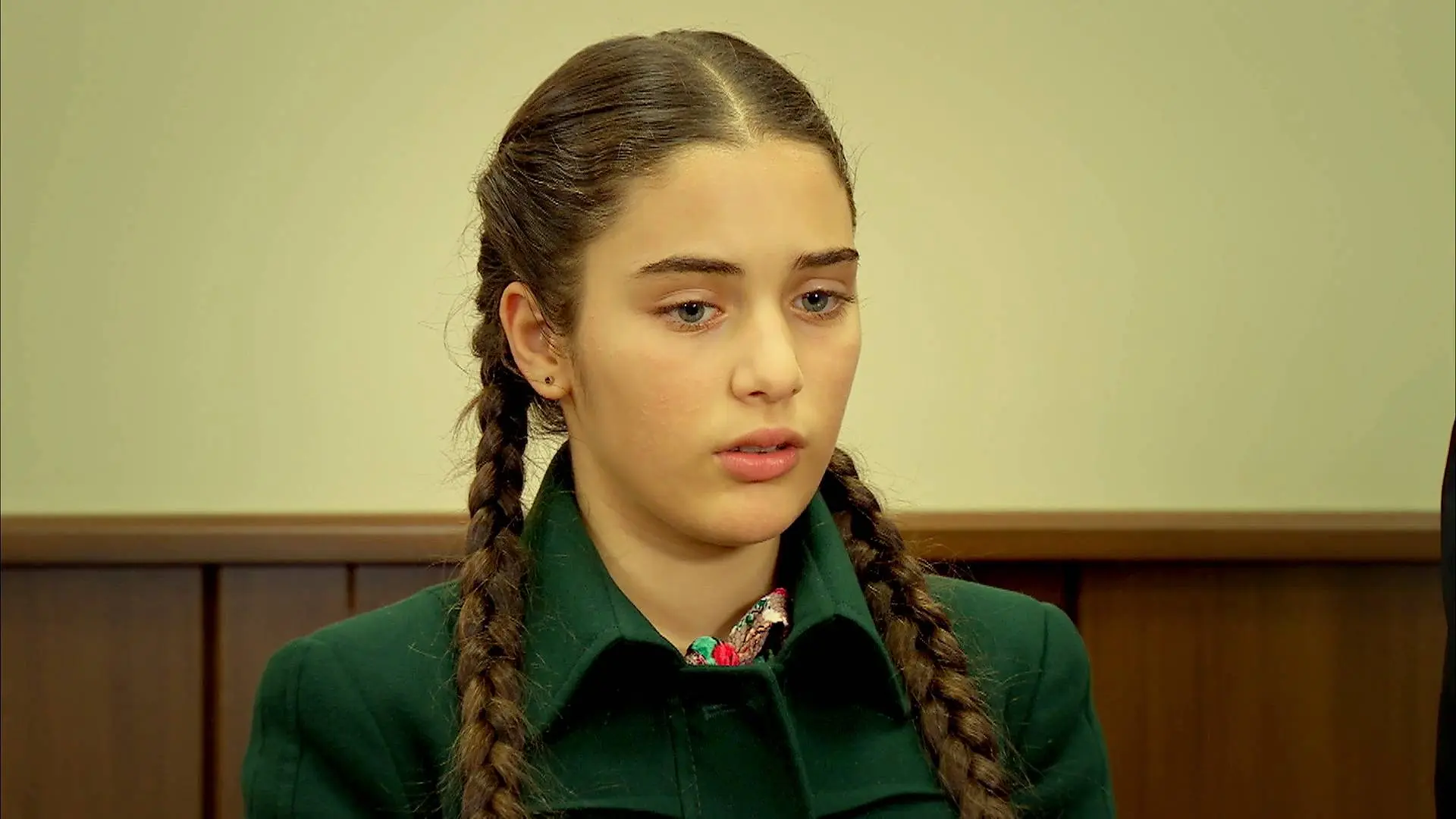 Zehra rechaza divorciarse de Ali para proteger a su hermana Elif Zehra rechaza divorciarse de Ali para proteger a su hermana Elif