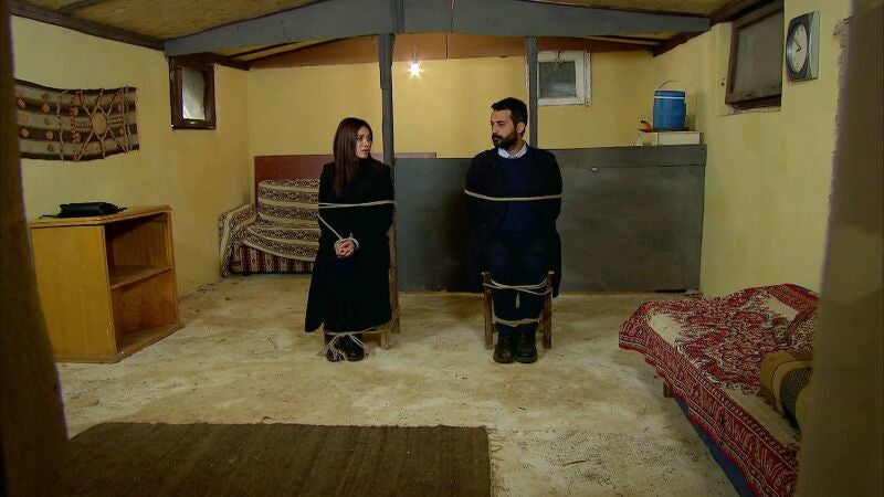 Las confesiones más íntimas de Melek y Azad... ¡Con una declaración de amor incluida!