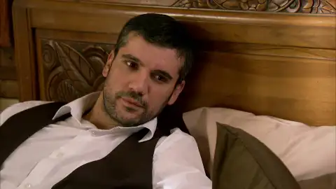 Devra confiesa a su madre que está enamorado de Melek Devra confiesa a su madre que está enamorado de Melek