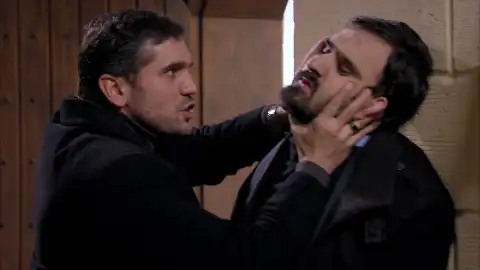 Devra siempre velando por la seguridad de Melek Devra siempre velando por la seguridad de Melek