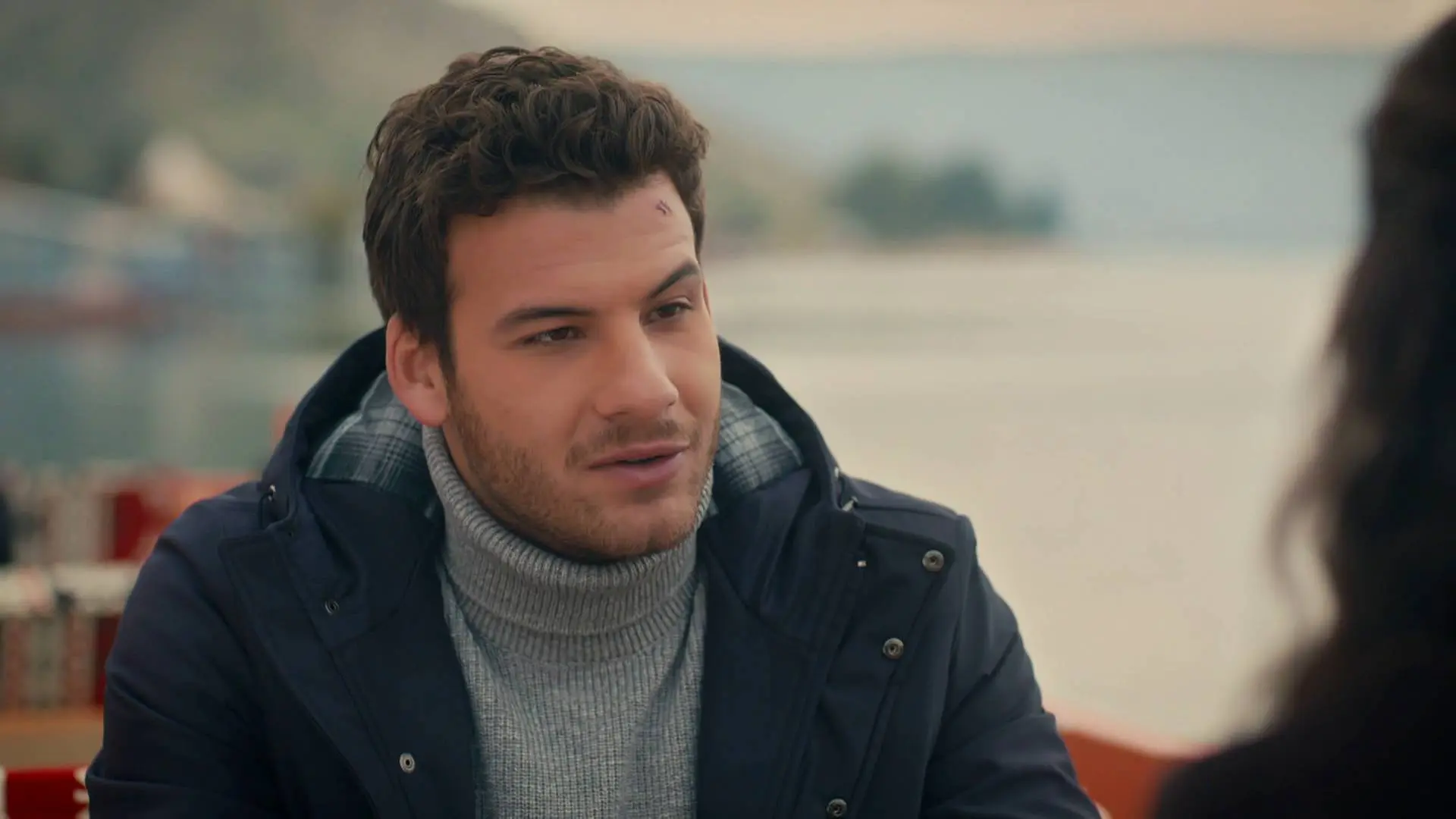 Ömer no recuerda a Defne, el gran amor de su vida 
