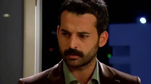 Azad no confía en Aysel y así se lo hace saber a Melek Azad no confía en Aysel y así se lo hace saber a Melek