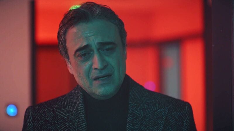 El desgarrador momento en el que Halil debe renunciar a casarse con Melek por el chantaje de Alpay