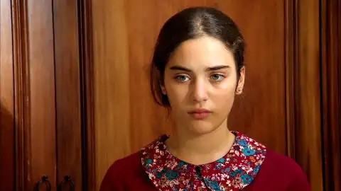 Zehra Esposa joven