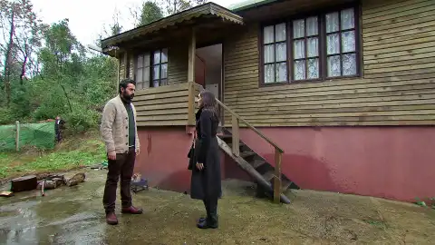 Los reproches de Melek a Azad Los reproches de Melek a Azad