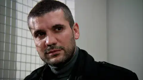 Devra intenta asesinar a Azad… ¡Pero no le sale bien la jugada! Devra intenta asesinar a Azad… ¡Pero no le sale bien la jugada!