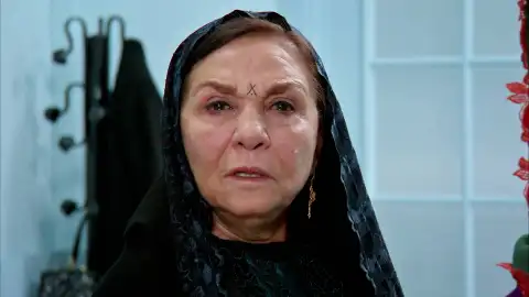 Devra y Behiye salen airosos de sus fechorías Devra y Behiye salen airosos de sus fechorías