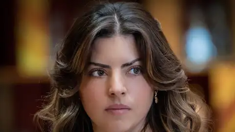 Yuri Carranza es una joven abogada que adora a su padre Sergio y es una apasionada defensora de la justicia Yuri Carranza es una joven abogada que adora a su padre Sergio y es una apasionada defensora de la justicia