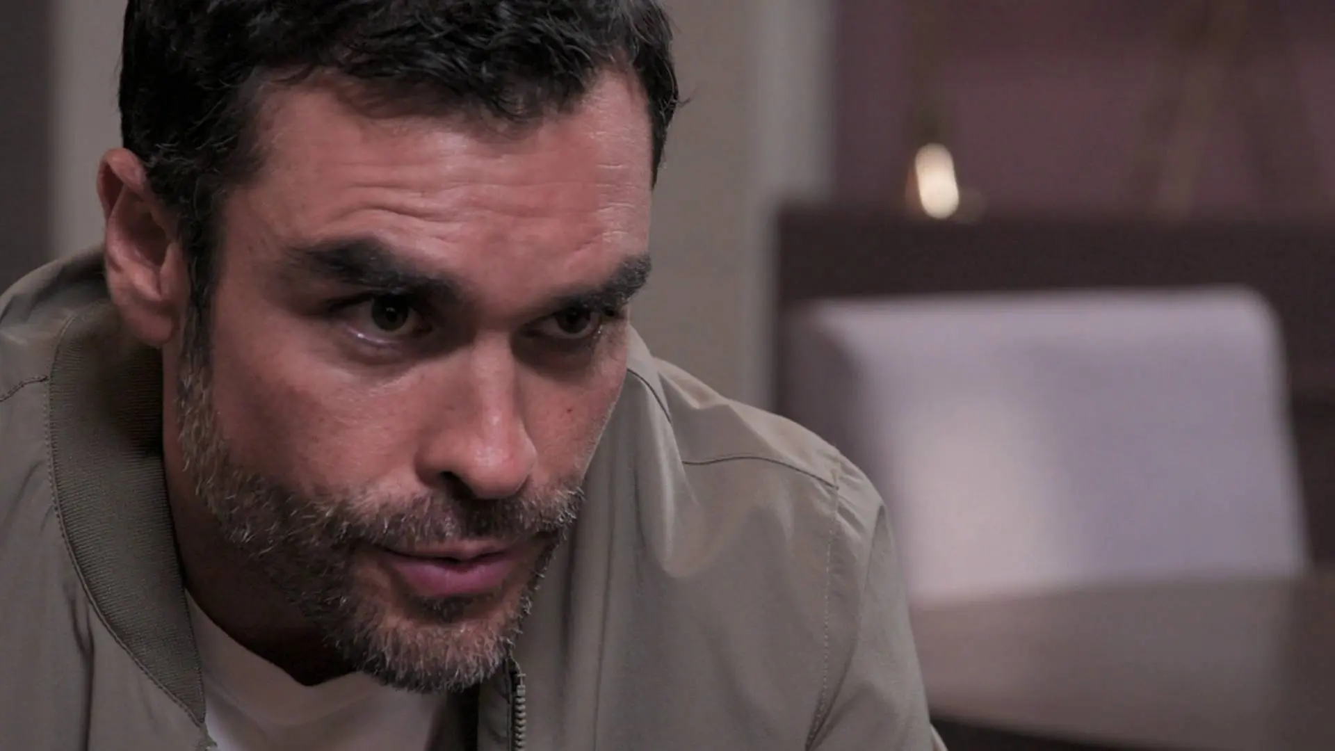 La seria amenaza de Jesús a Carlota 