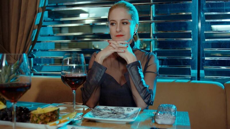 Gülfem utiliza todos sus recursos para destruir la relación de Ömer y Gülru