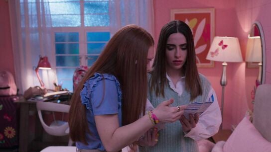 Andrea descubre su embarazo d&iacute;as antes de su boda y decide ocultarle la verdad a su prometido 
