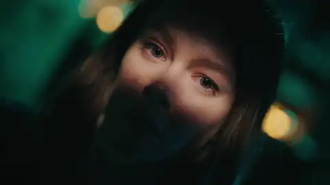 Nalan Tras el cristal