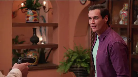 Vicente se enfrenta a Elías para defender a Natalia y se convierte en su enemigo Vicente se enfrenta a Elías para defender a Natalia y se convierte en su enemigo