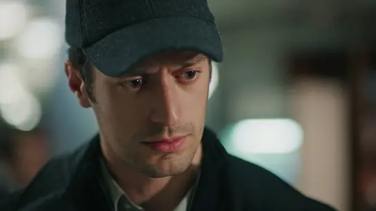 Sedat Tras el cristal