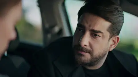 Muzo Tras el cristal