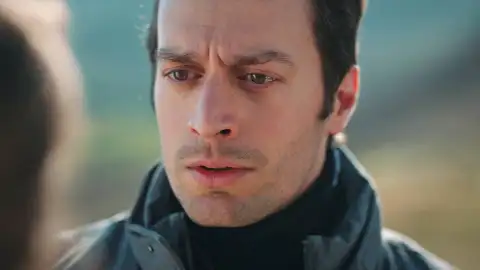 Sedat Tras el cristal