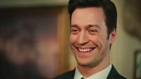 Sedat Tras el cristal