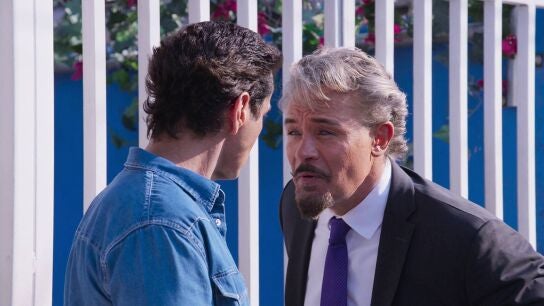Adrián falta al respeto a Vicente y acaban enfrentándose 