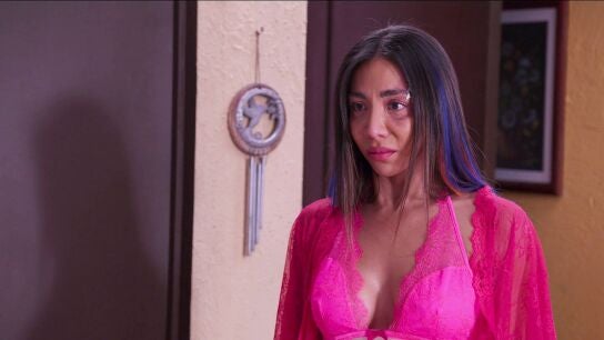 Olga sorprende a Vicente en la cama con Natalia 