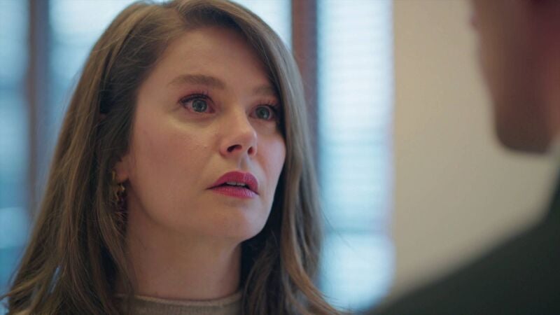 Nalan descubre con pruebas que Sedat le sigue siendo infiel con Cana