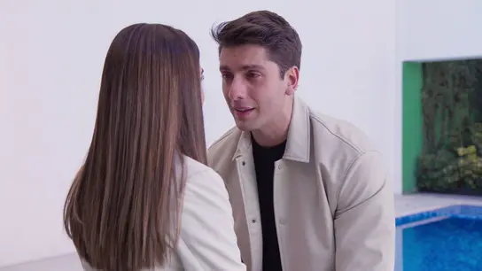 Omar le confiesa a Andrea el delito que está convencido de haber cometido Omar le confiesa a Andrea el delito que está convencido de haber cometido