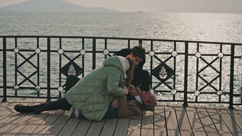 El padre de Nalan está dispuesto a contarle a su hija el gran secreto sobre su pasado a pesar de las consecuencias