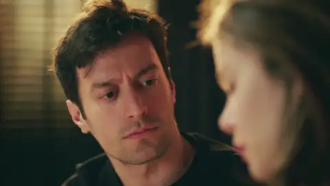 Nalan rechaza a Sedat mientras sus sentimientos por el chófer de los koroglu crecen en silencio Nalan rechaza a Sedat mientras sus sentimientos por el chófer de los koroglu crecen en silencio