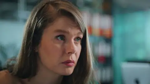 Nalan Tras el cristal