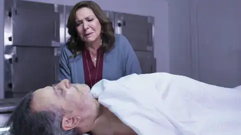 Teresa, devastada por la muerte de su marido Claudio Teresa, devastada por la muerte de su marido Claudio