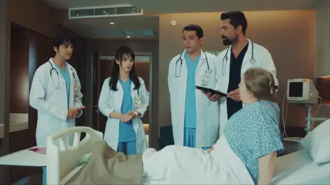 La peculiar manera en que Alí se comunica con los pacientes y sus familiares pone al hospital en una situación comprometida La peculiar manera en que Alí se comunica con los pacientes y sus familiares pone al hospital en una situación comprometida