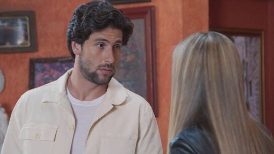 Mateo pone sobre aviso a la hija de Alfonso sobre la detención de Gabino